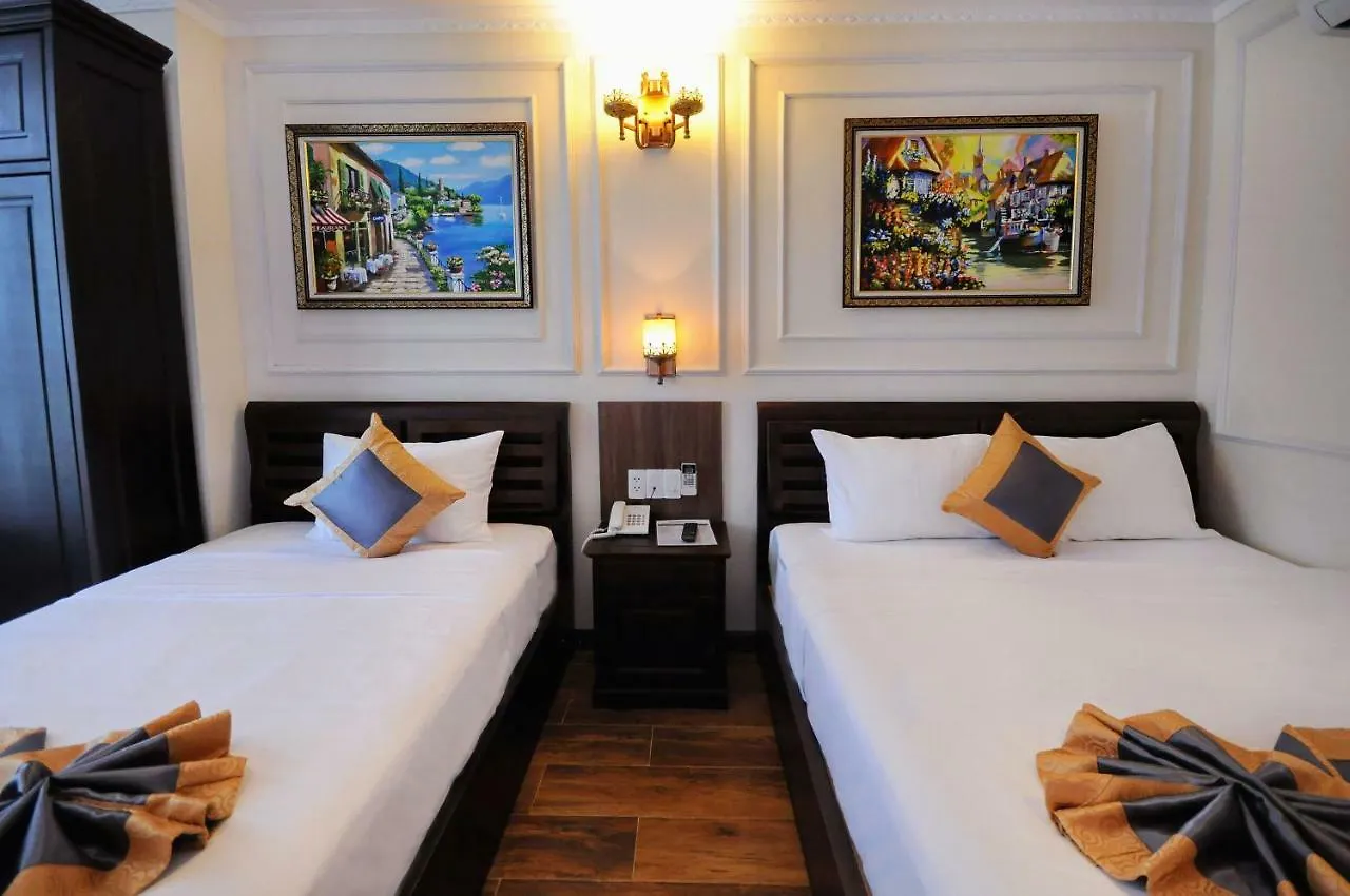 Apollo Hotel Nha Trang Beach 3*,