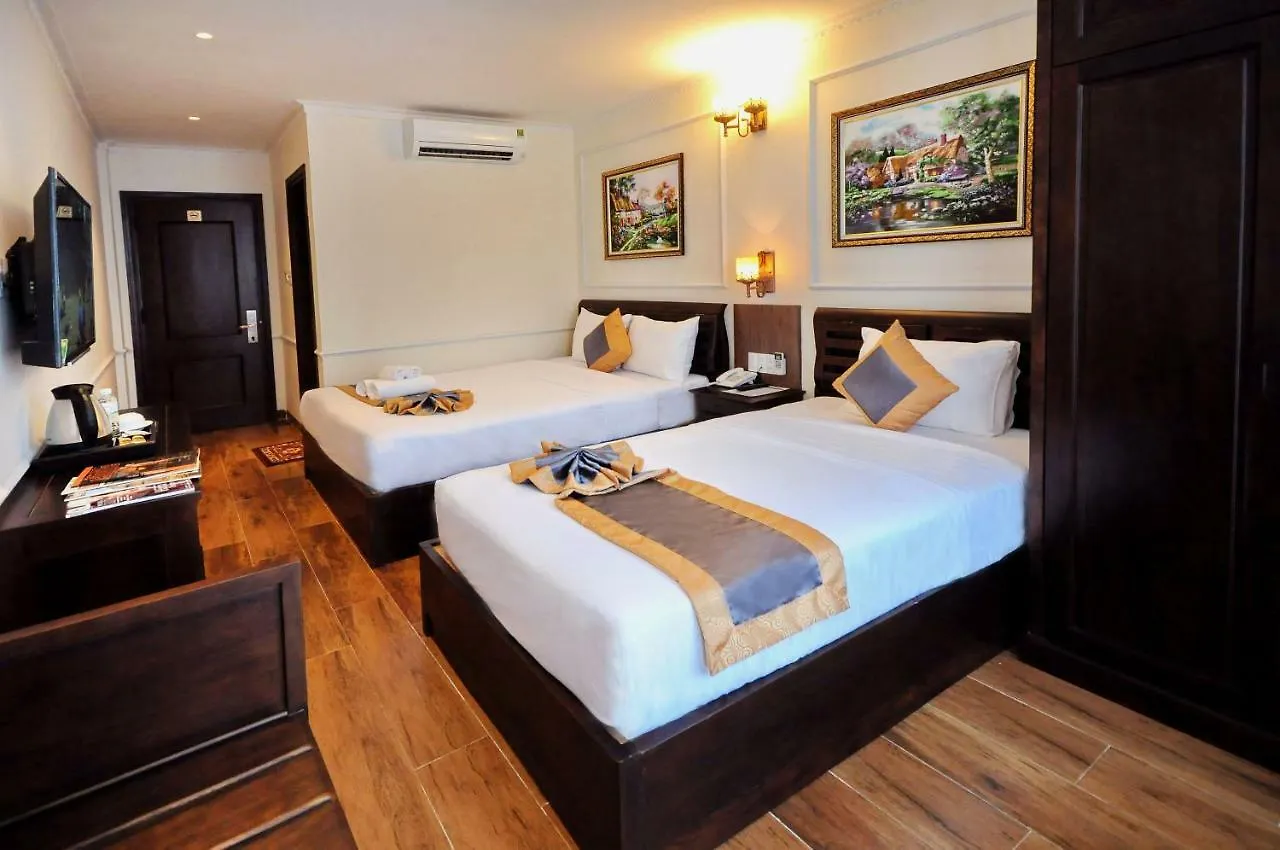 Apollo Hotel Nha Trang Beach 3*,  וייטנאם